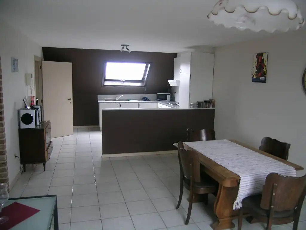 Knus 1 slaapkamer appartement te koop in het centrum van Maasmechelen, ideaal als investering! foto 2