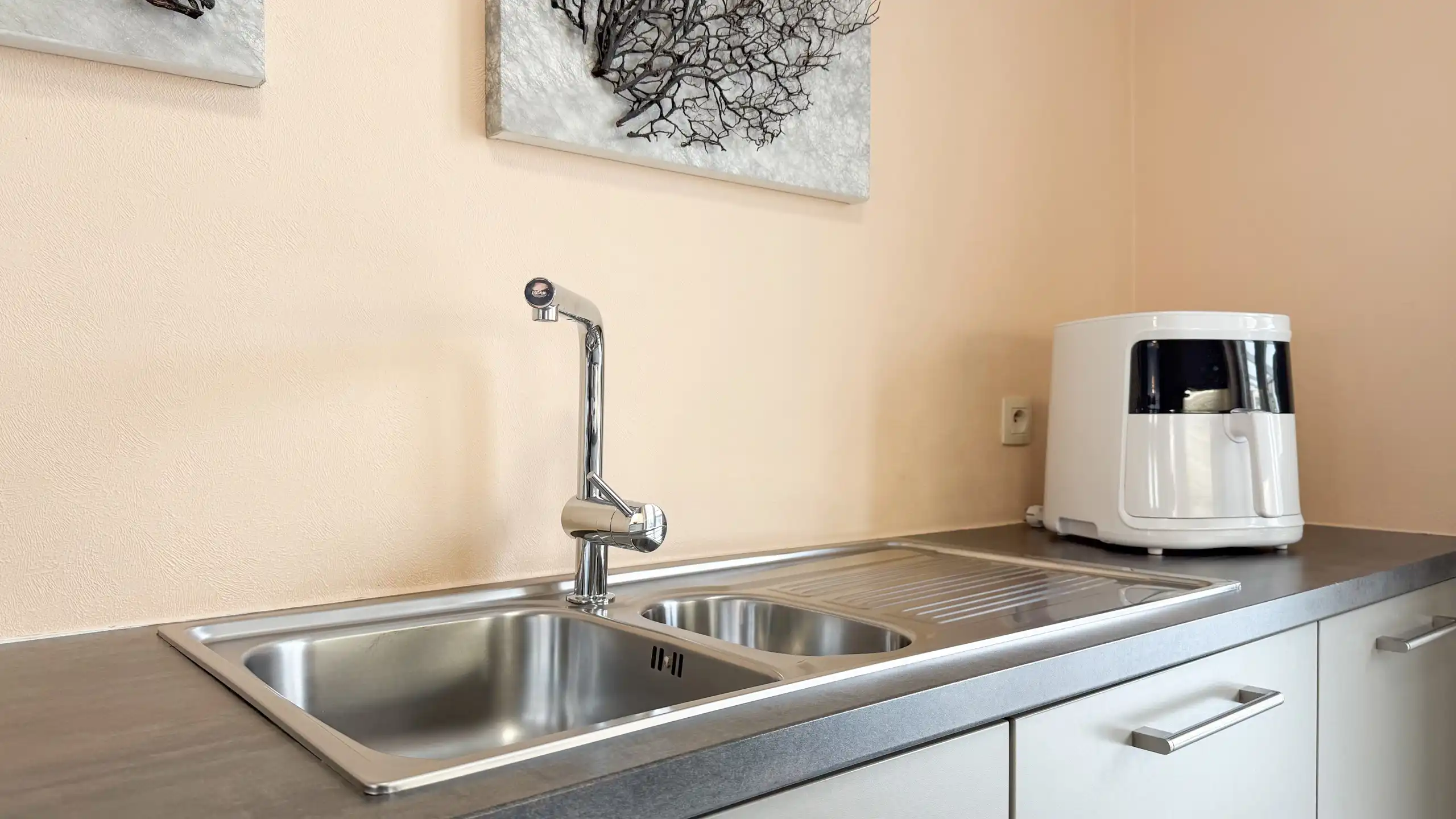 Ruim gelijkvloers appartement met tuin en parking foto 15