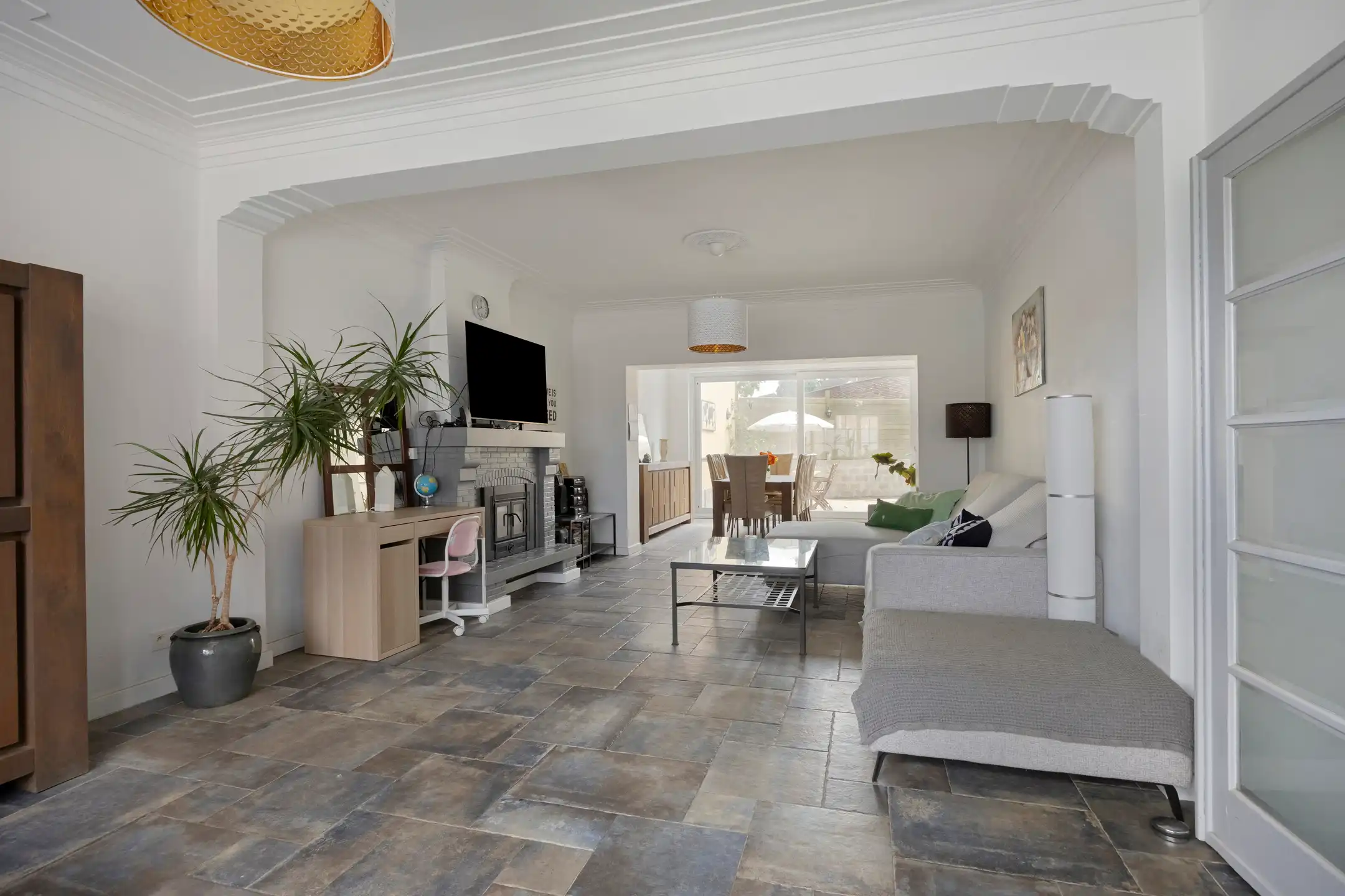 Instapklare woning met 4 slaapkamers, tuin & garage te Bost foto 3