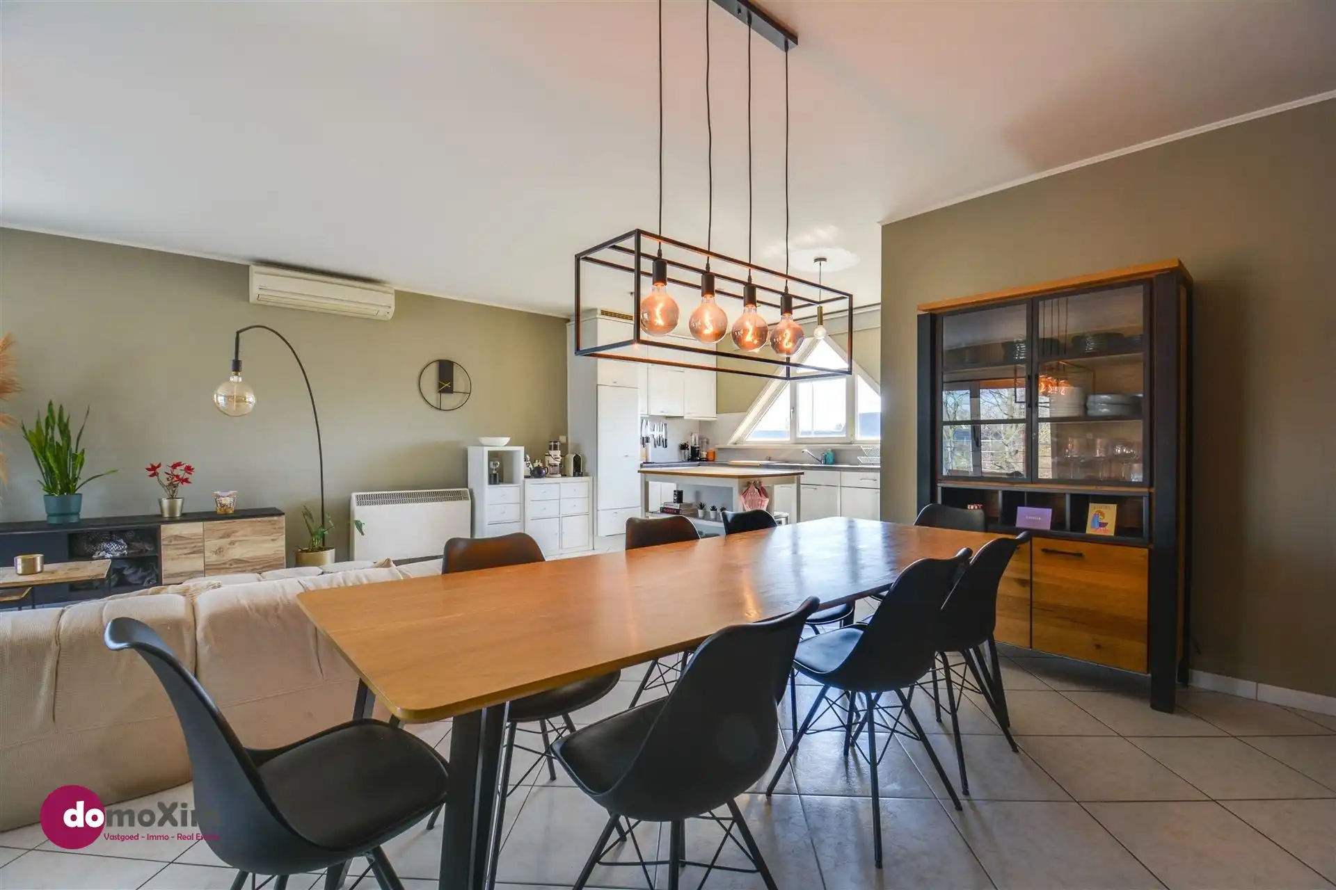 Ruim appartement met 2 slaapkamers en uitzonderlijk terras foto 6