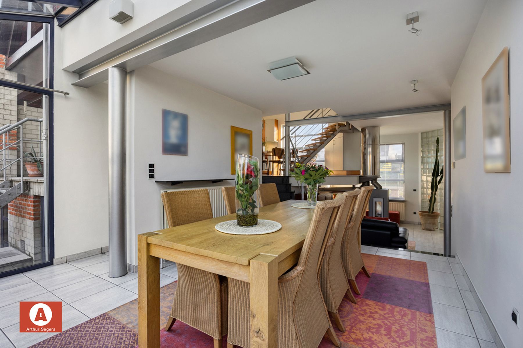 Architectenwoning met inpandige garage. foto 9