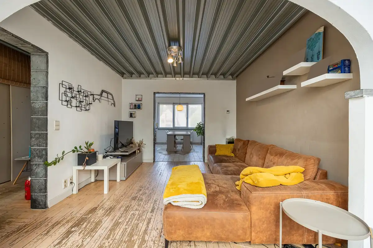Instapklare semi half open woning met 4 slaapkamers foto 6
