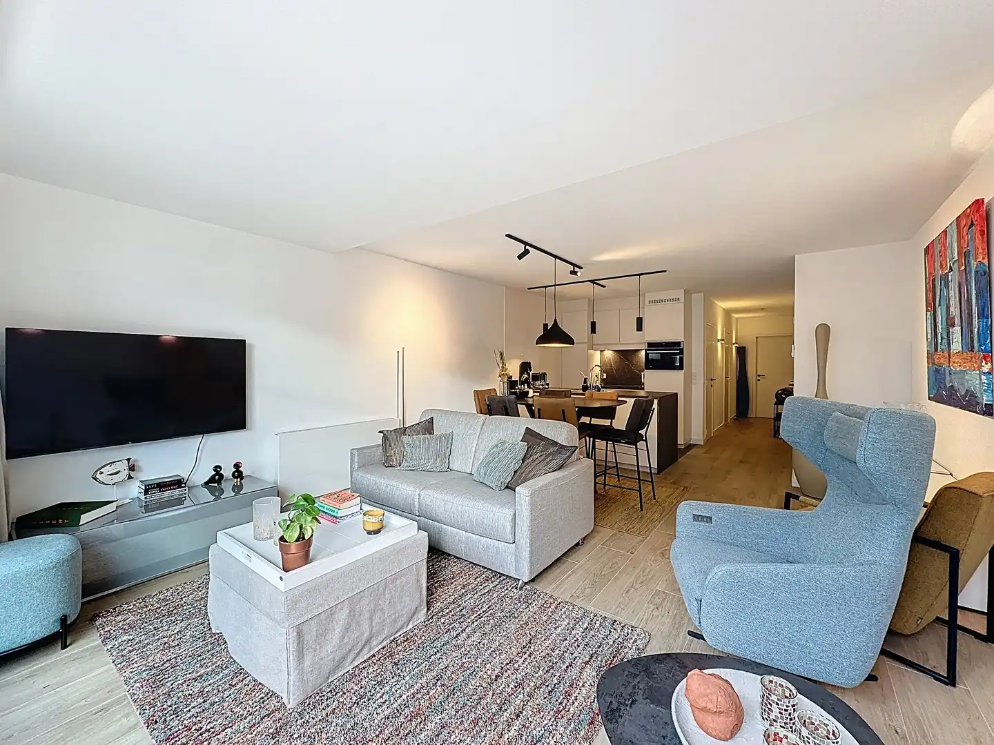 Recent gerenoveerd appartement, rustig gelegen en toch vlak bij de Zeedijk. foto 3