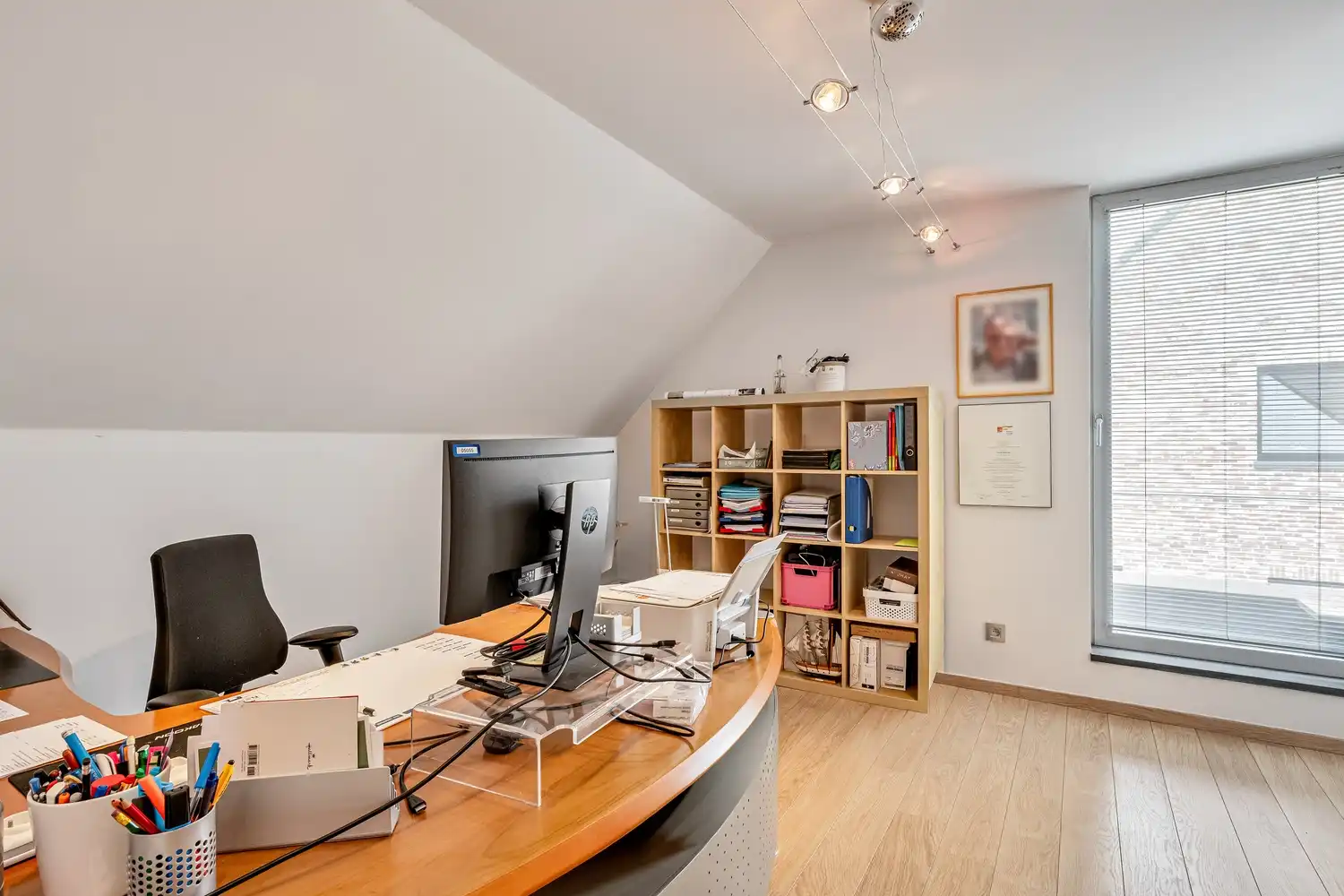 Exclusieve villa met zwembad en adembenemende polderzichten foto 25