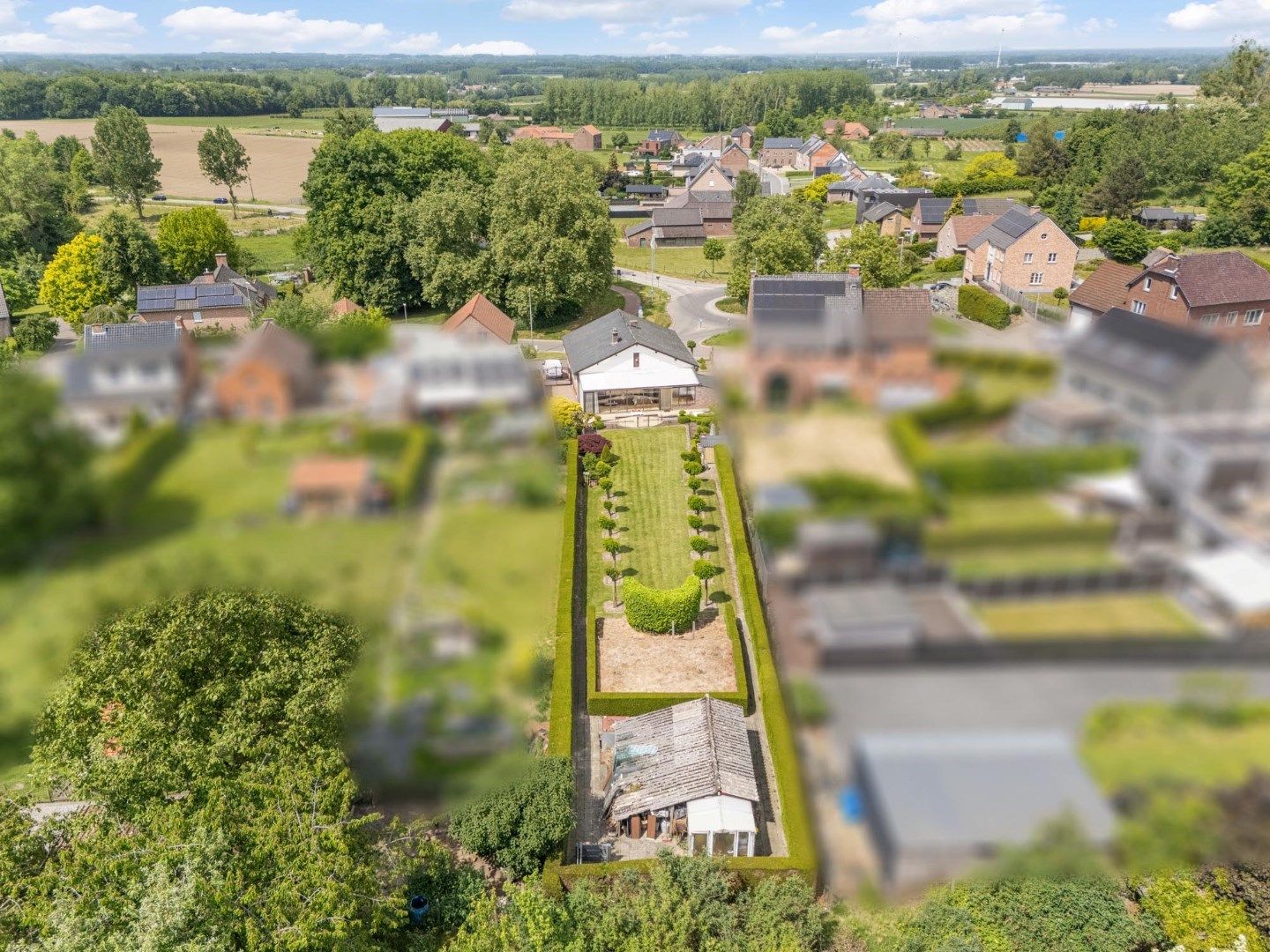 IN OPTIE - Verzorgde vrijstaande woning met mooie tuin op 11a 58ca, op enkele minuutjes van het centrum  foto 28