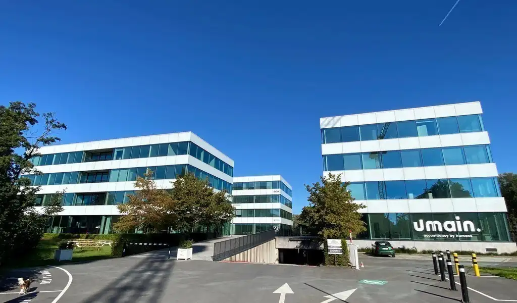 Gemeubelde kantoren met dienstverlening in 3Square Zwijnaarde foto 2