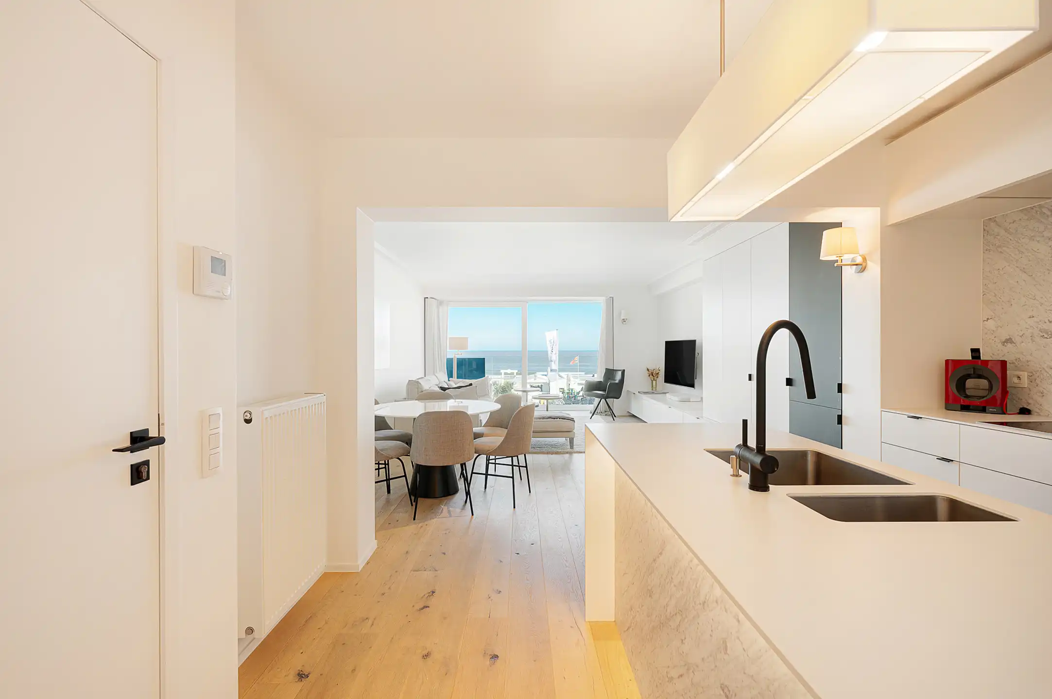 Stijlvol gerenoveerd appartement met frontaal zeezicht   foto 16