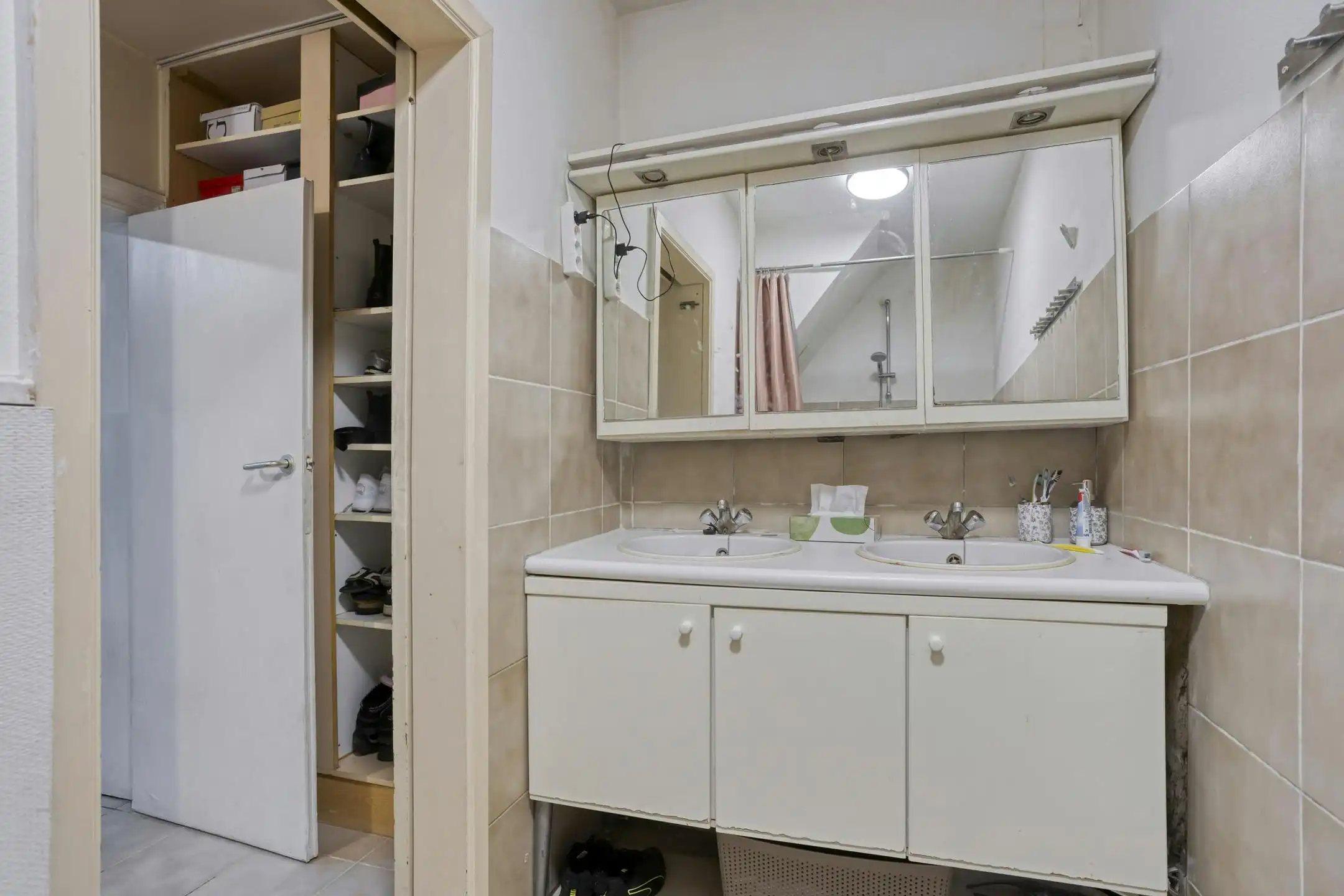 Driegevelwoning te koop in Dworp foto 17