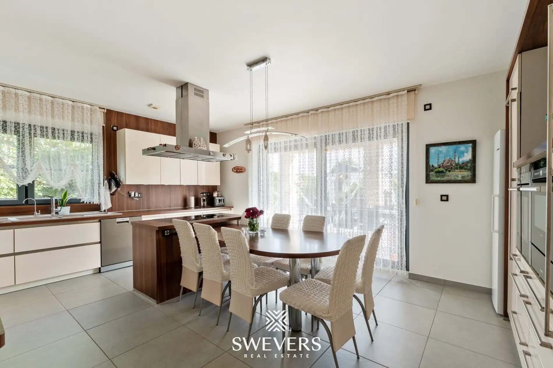 Statige villa met 6 slaapkamers foto 9