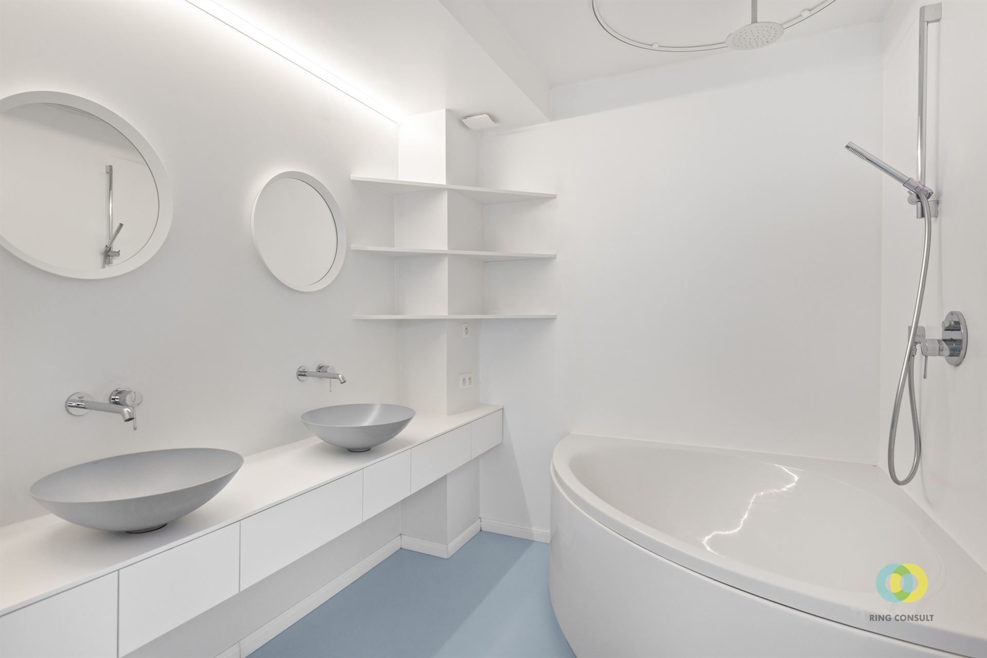 Gerenoveerd appartement 2 slaapkamers + garage foto 8