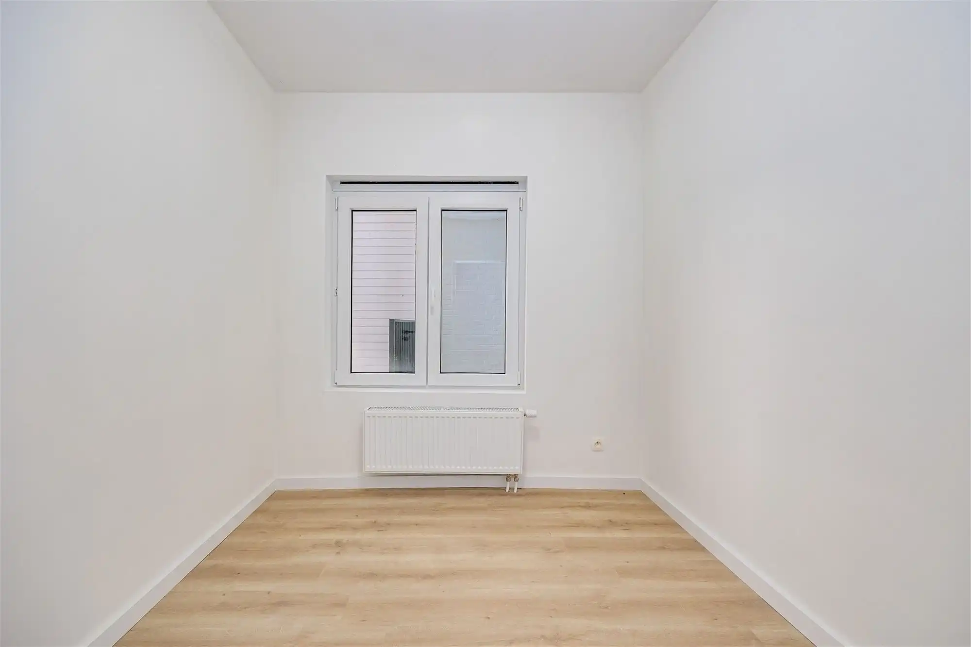 Instapklaar appartement met tuin en terras foto 8