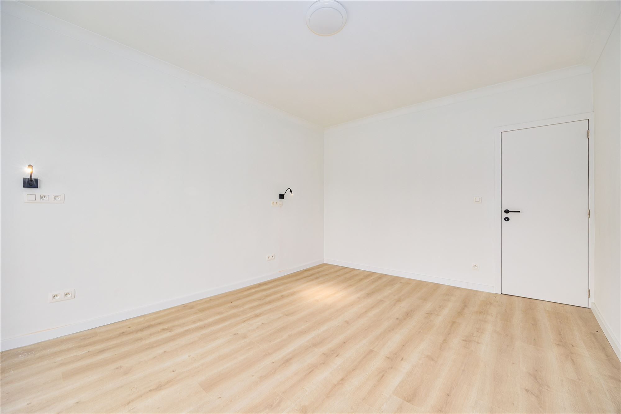 Instapklaar appartement met tuin en terras foto 10