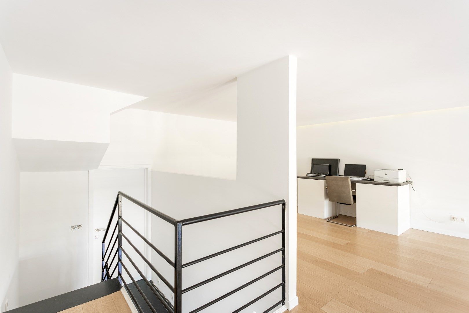 Ruime en energiezuinige (EPC A) woning met 5 slaapkamers, bureau, garage en tuin foto 9