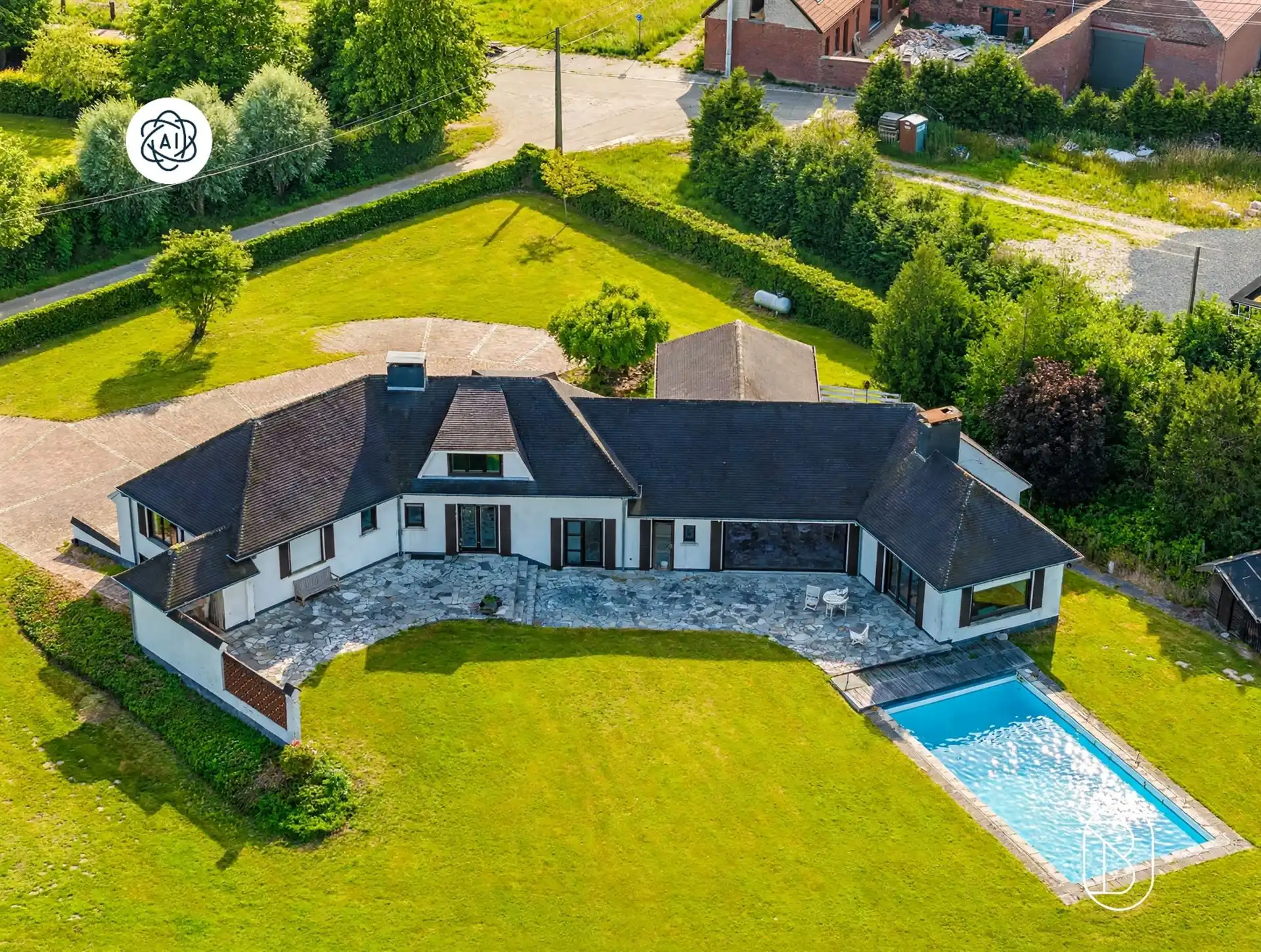 Statige villa met zwembad en uniek uitzicht op 6.401m² foto 2