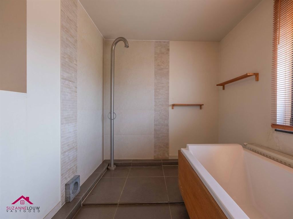 Vrijstaande gezinswoning in hedendaagse stijl foto 25