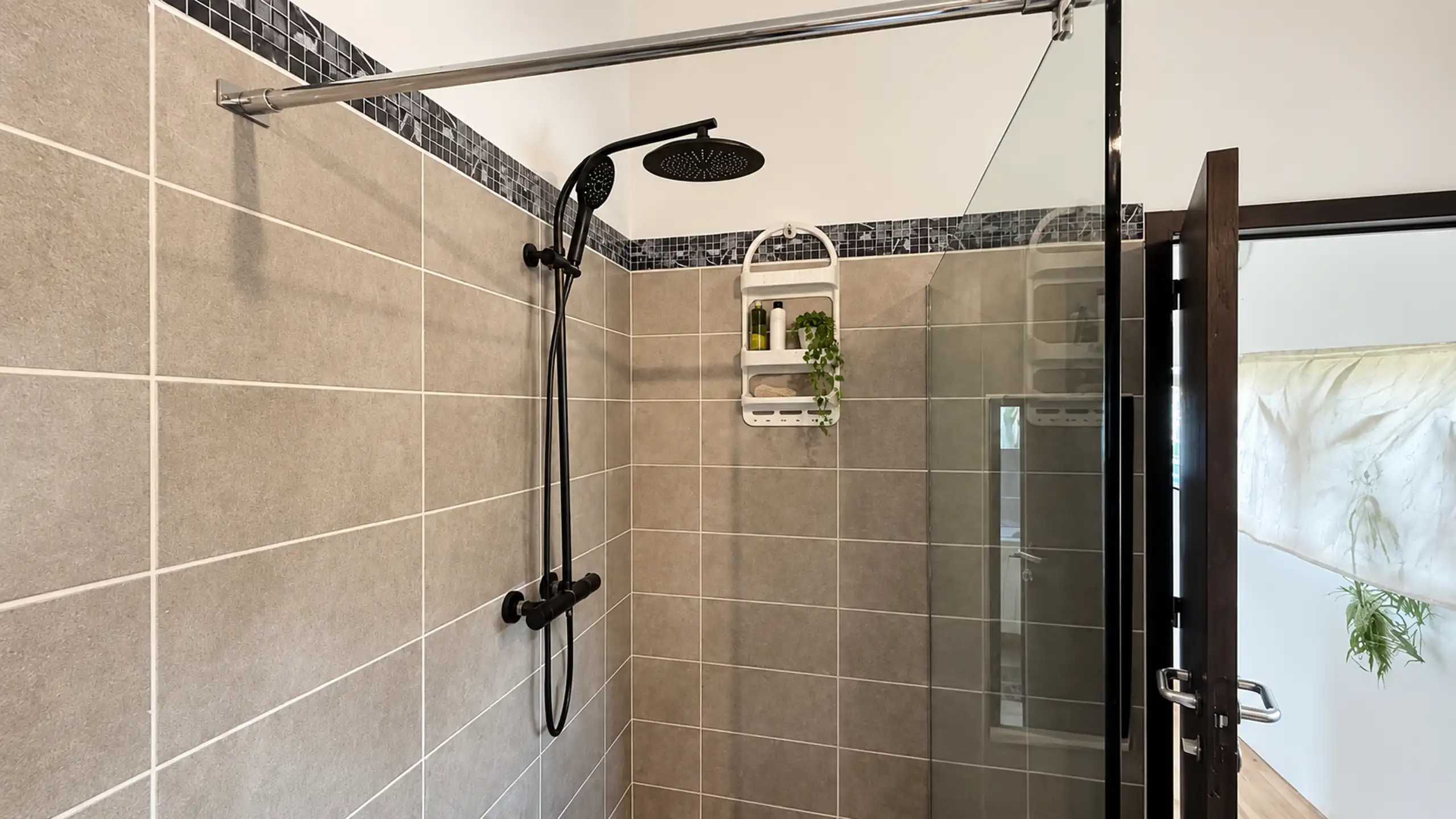 Rustig wonen in HDS, halfopen woning met 3 slaapkamers! foto 21