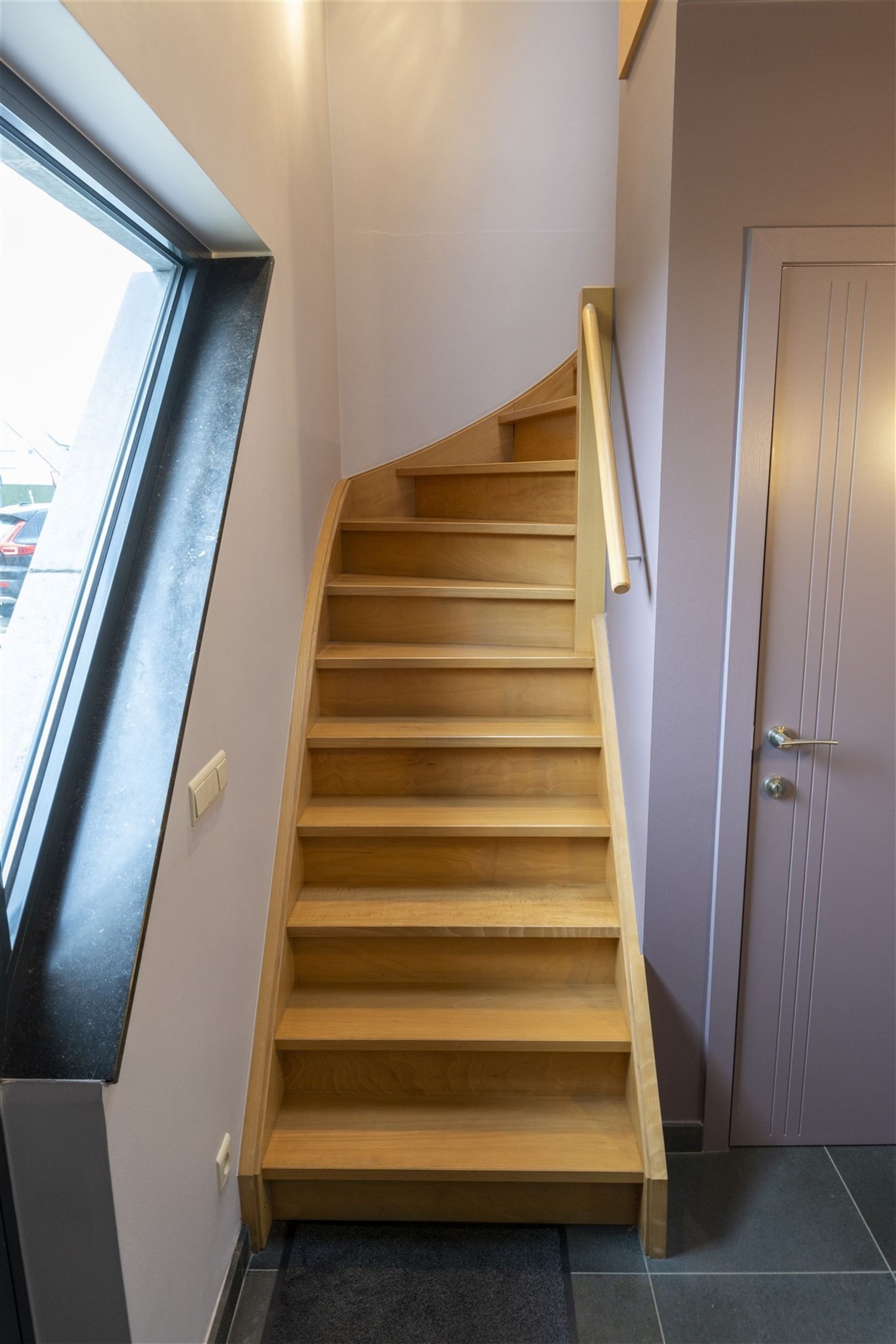 Kwalitatief afgewerkte woning met zonnige tuin, 3 slaapkamers en bureau. foto 15