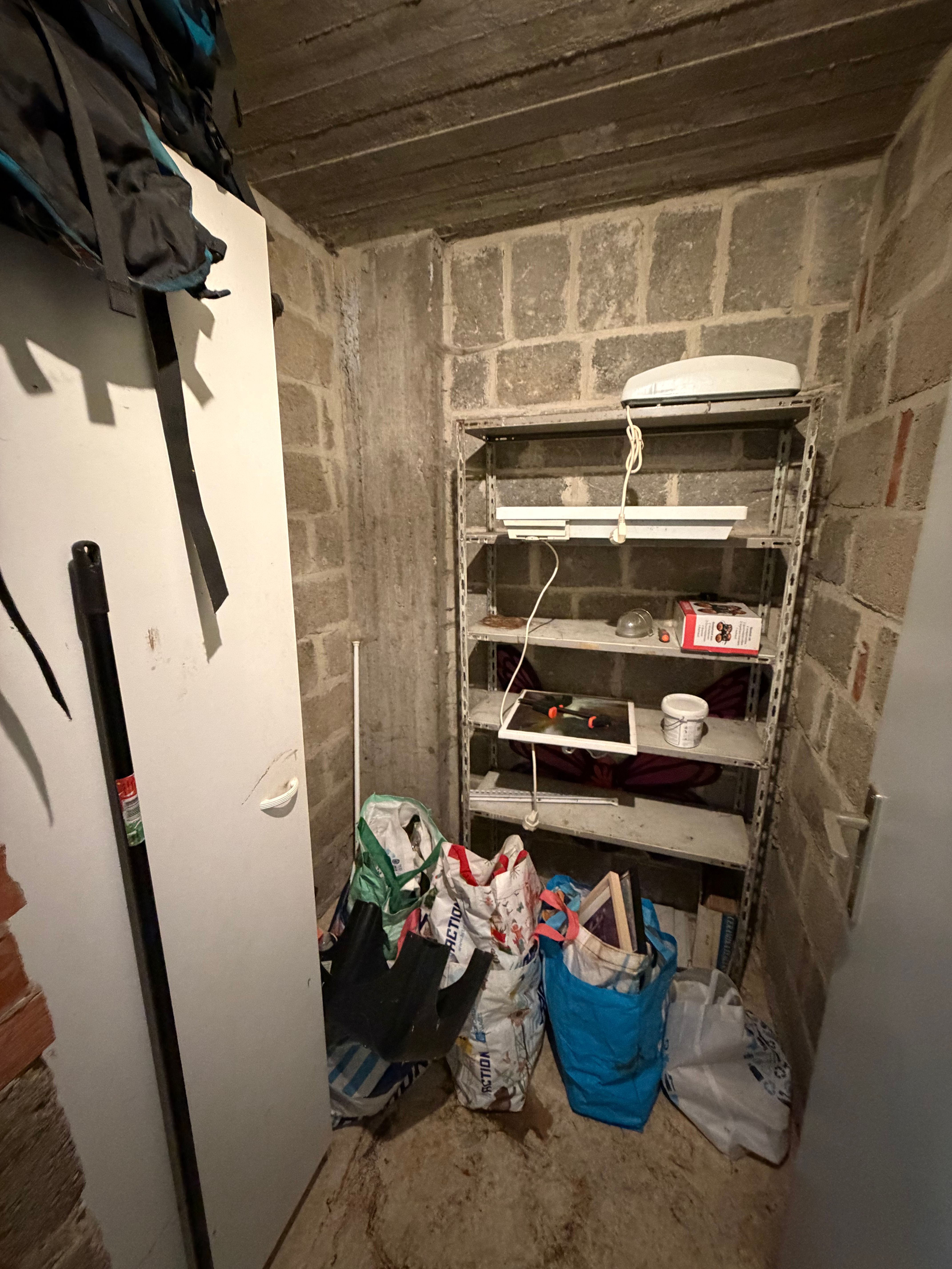 Genk, Dieplaan 53 bus 28 - Gezellig appartement met 1 slaapkamer ( 43 m2) en kelderberging in het hart van Genk. foto 10