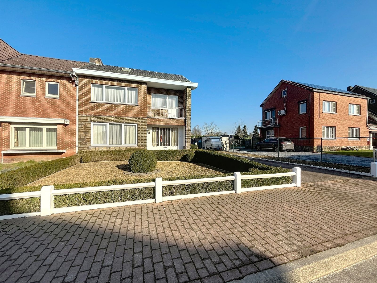 Halfopen bebouwing met 4 slpks - tuin en werkruimte foto 30