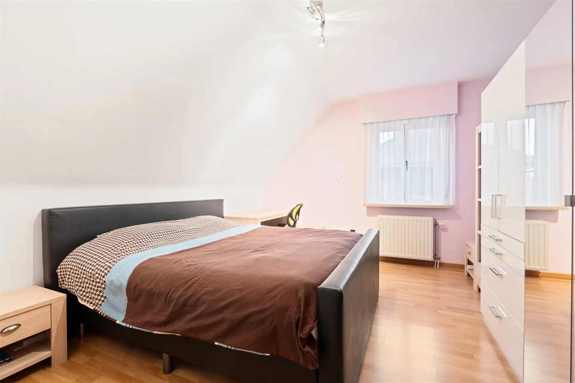 Ruime, stijlvolle gezinswoning met tuin in Kalken / Laarne foto 13