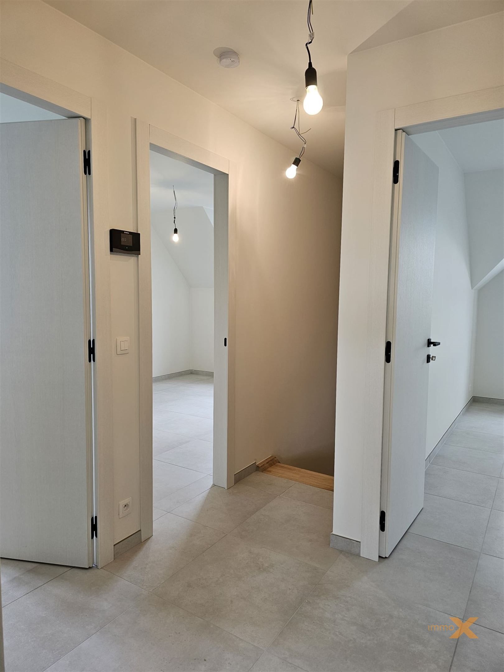 PRACHTIG AFGEWERKTE NIEUWBOUWWONING foto 20