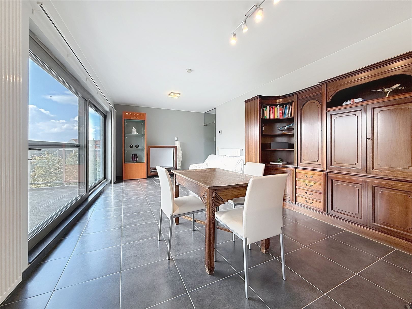 Mooi app, 3 slpks, terras, kelder en parking foto 12