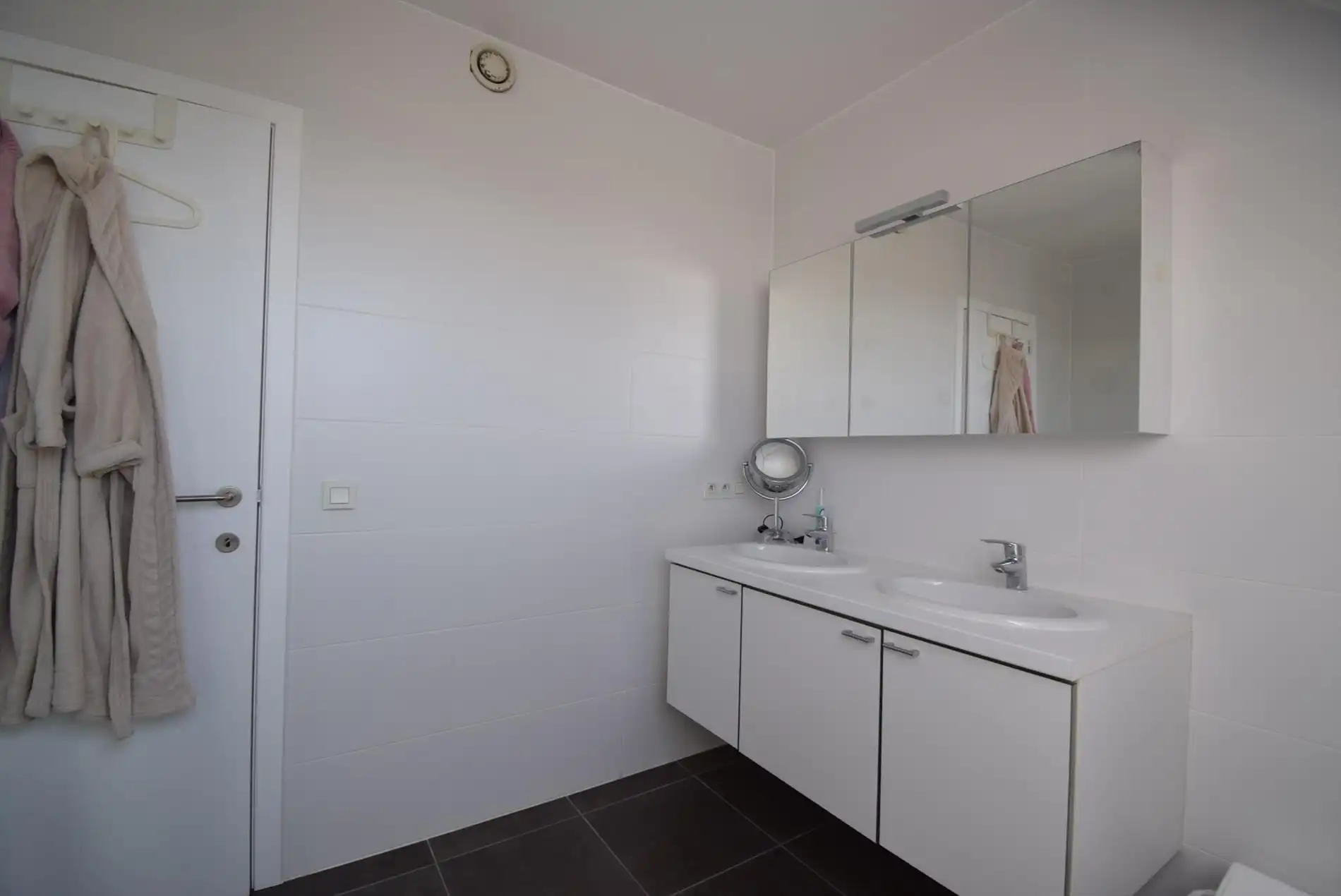 GEZELLIG INSTAPKLAAR TWEE-SLAAPKAMERAPPARTEMENT foto 6