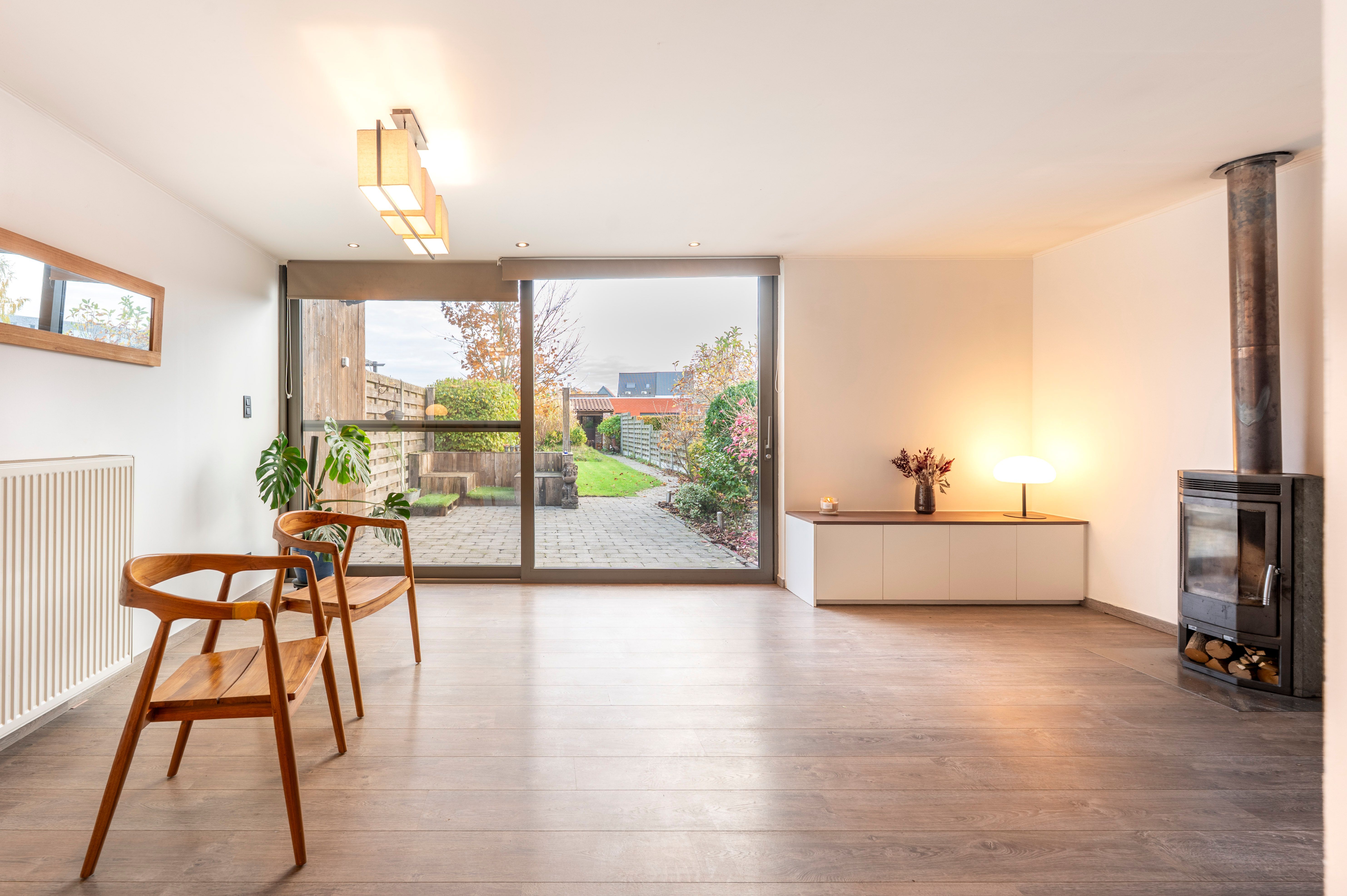 Hoofdfoto van de publicatie: Verrassende woning met leuke tuin en grote garage nabij centrum Kapellen!