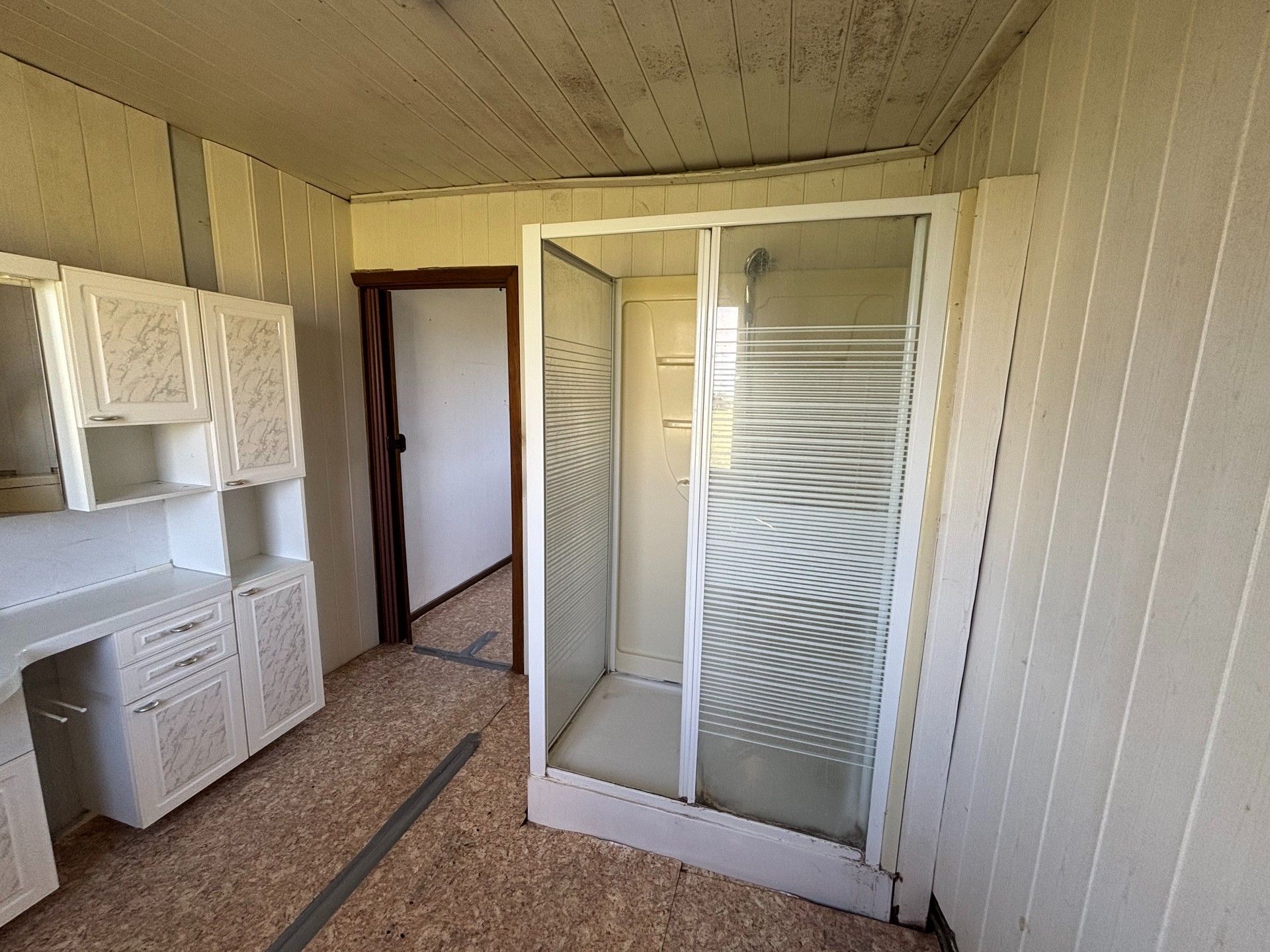 VOLLEDIG TE STRIPPEN WONING foto 22