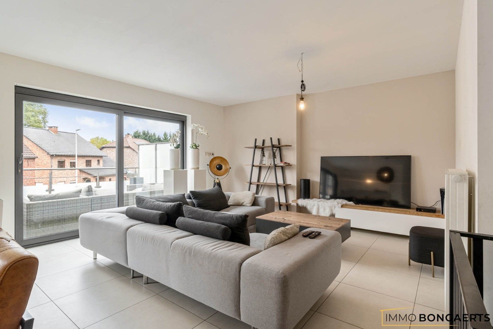 Appartement met twee slaapkamers foto {{pictureIndex}}