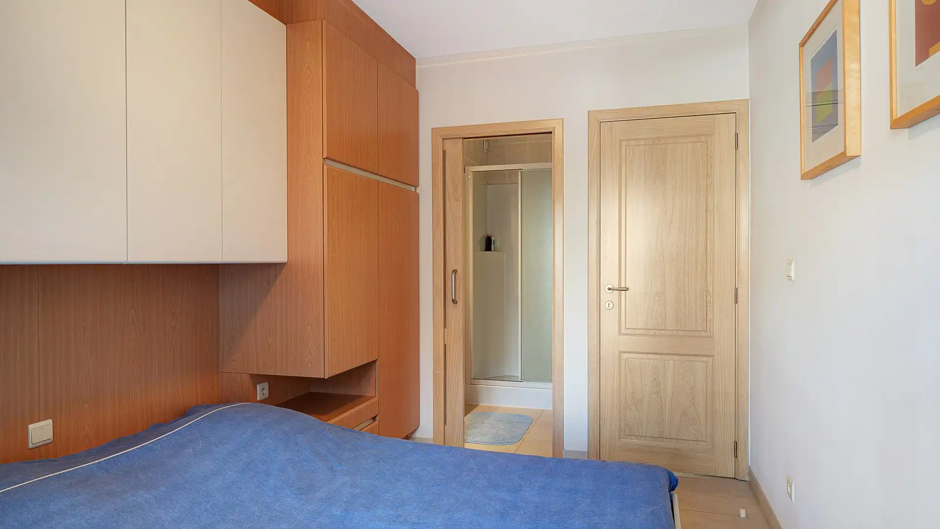 Groot twee slaapkamer appartement vlakbij het strand van Knokke foto 18