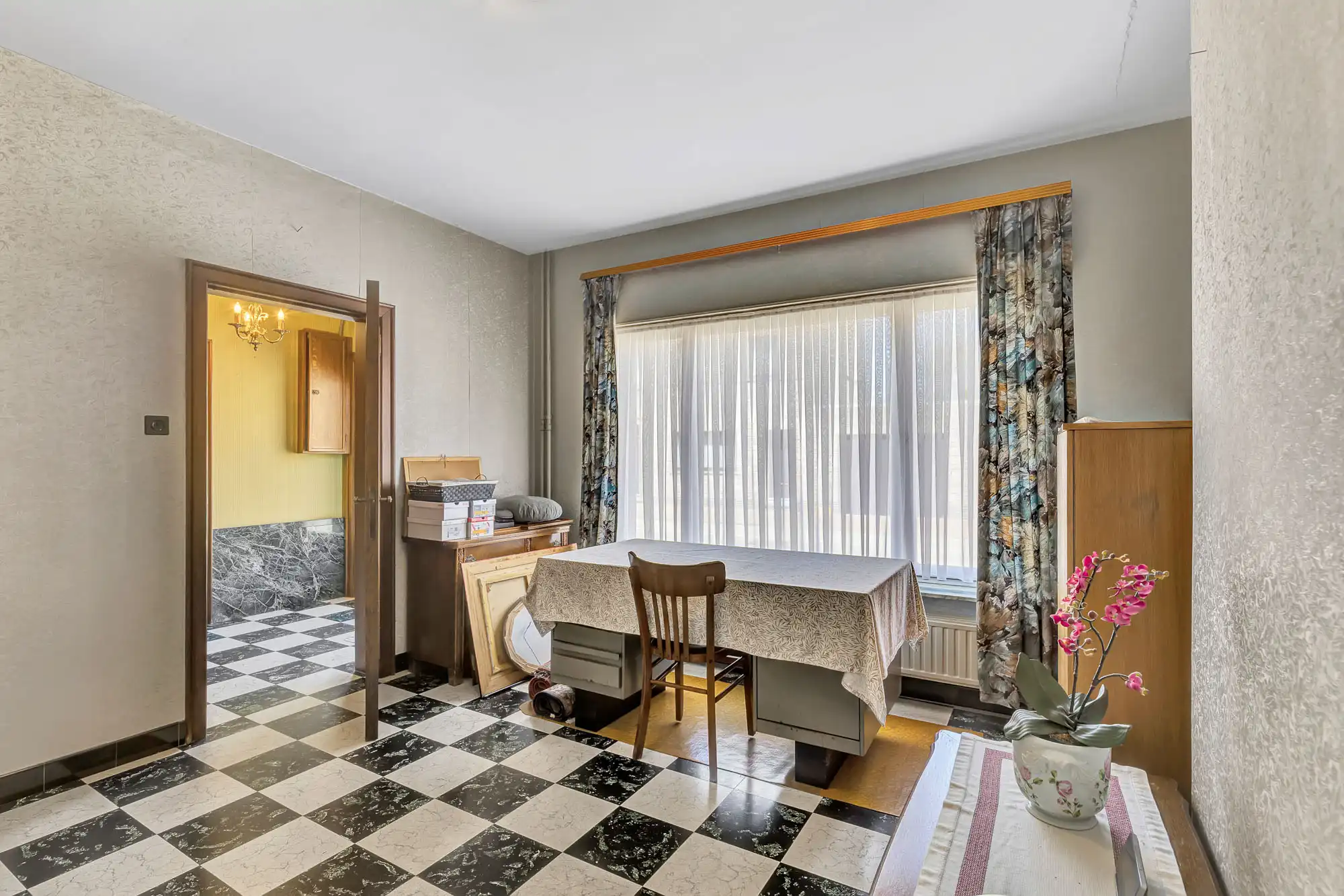 Ruime te renoveren woning met loods en bouwgrond foto 10
