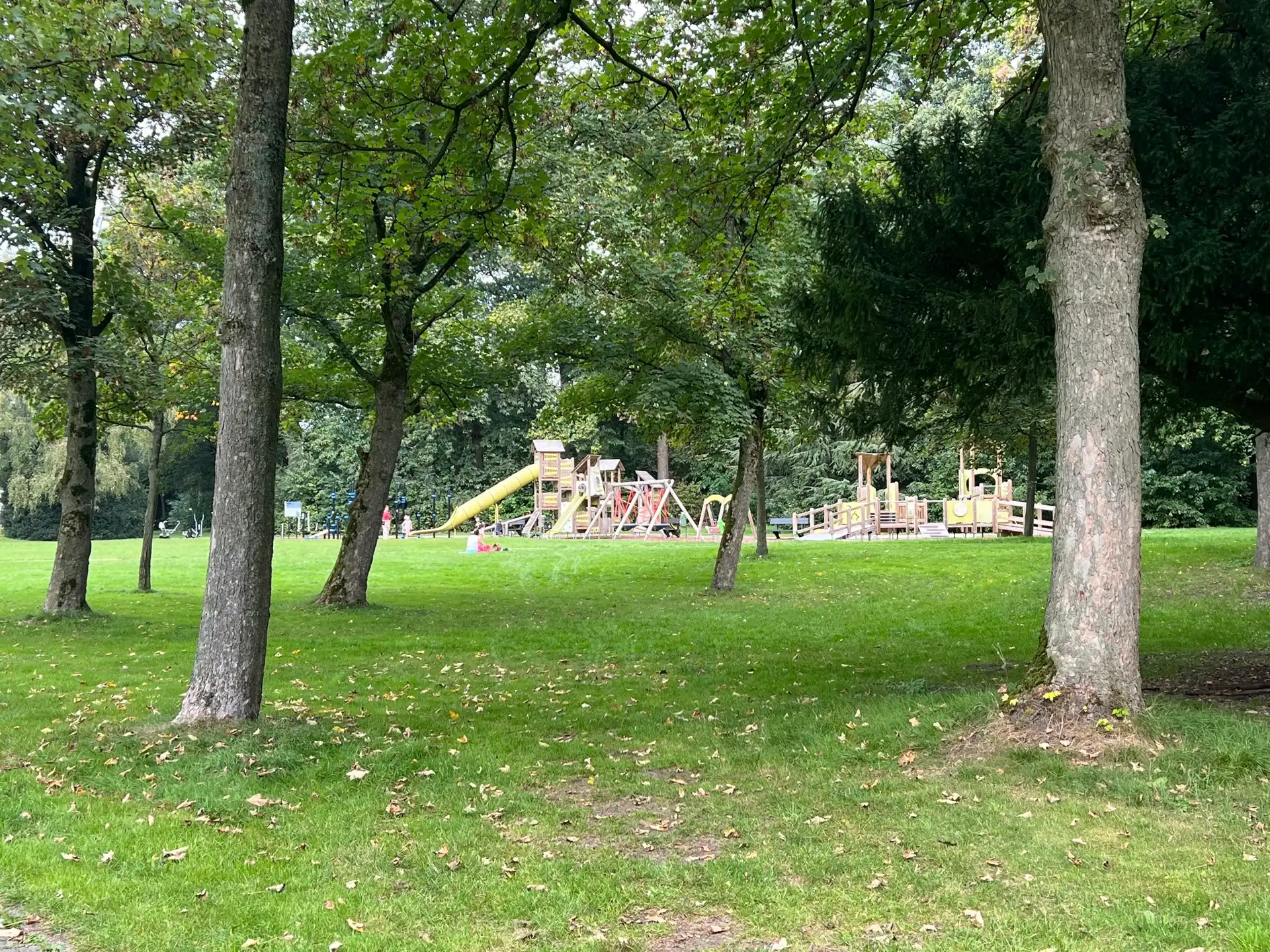 Rustig gelegen appartement met terras en groen uitzicht foto 22