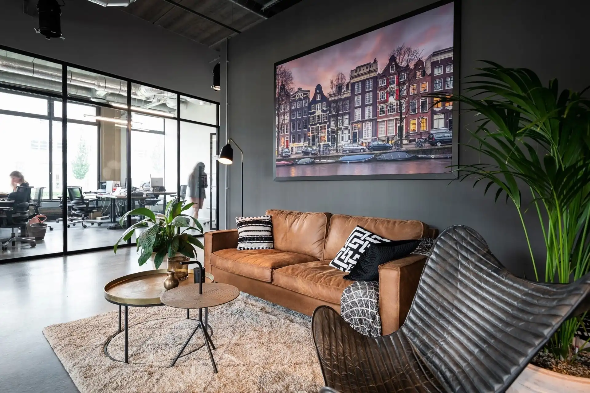 Uw werkplek op een toplocatie foto 8