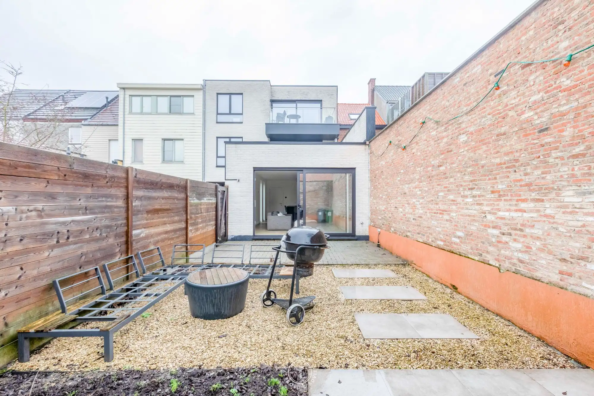 Zeer interessant en recent appartement met tuintje foto 19