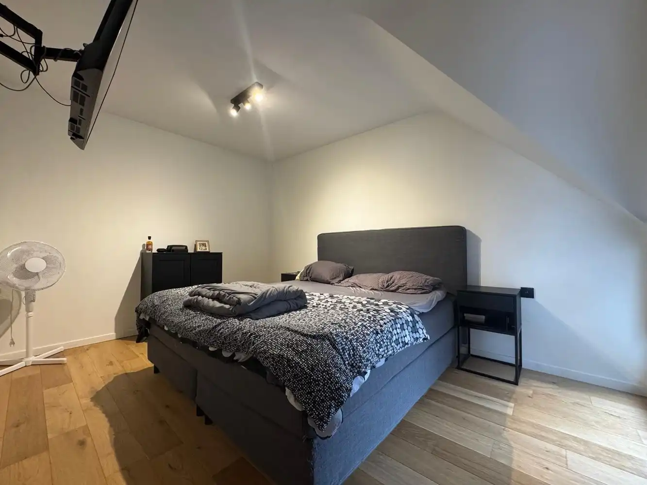 2-slaapkamerapp. te huur foto 10