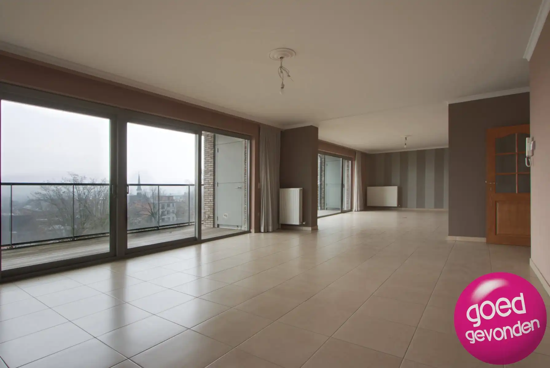 APP 300 m² - 3 SLK - 2 LIVINGS - 2 BDK - PARKING - LIFT foto 7