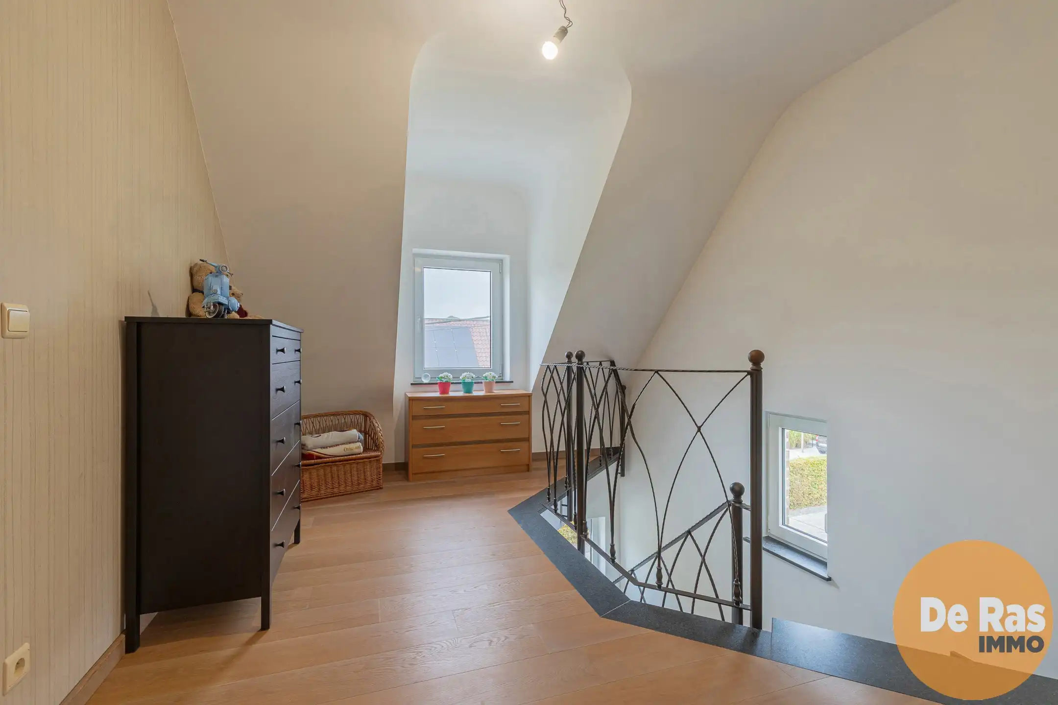 HERZELE- Degelijke open bebouwing met verrassend veel ruimte foto 11