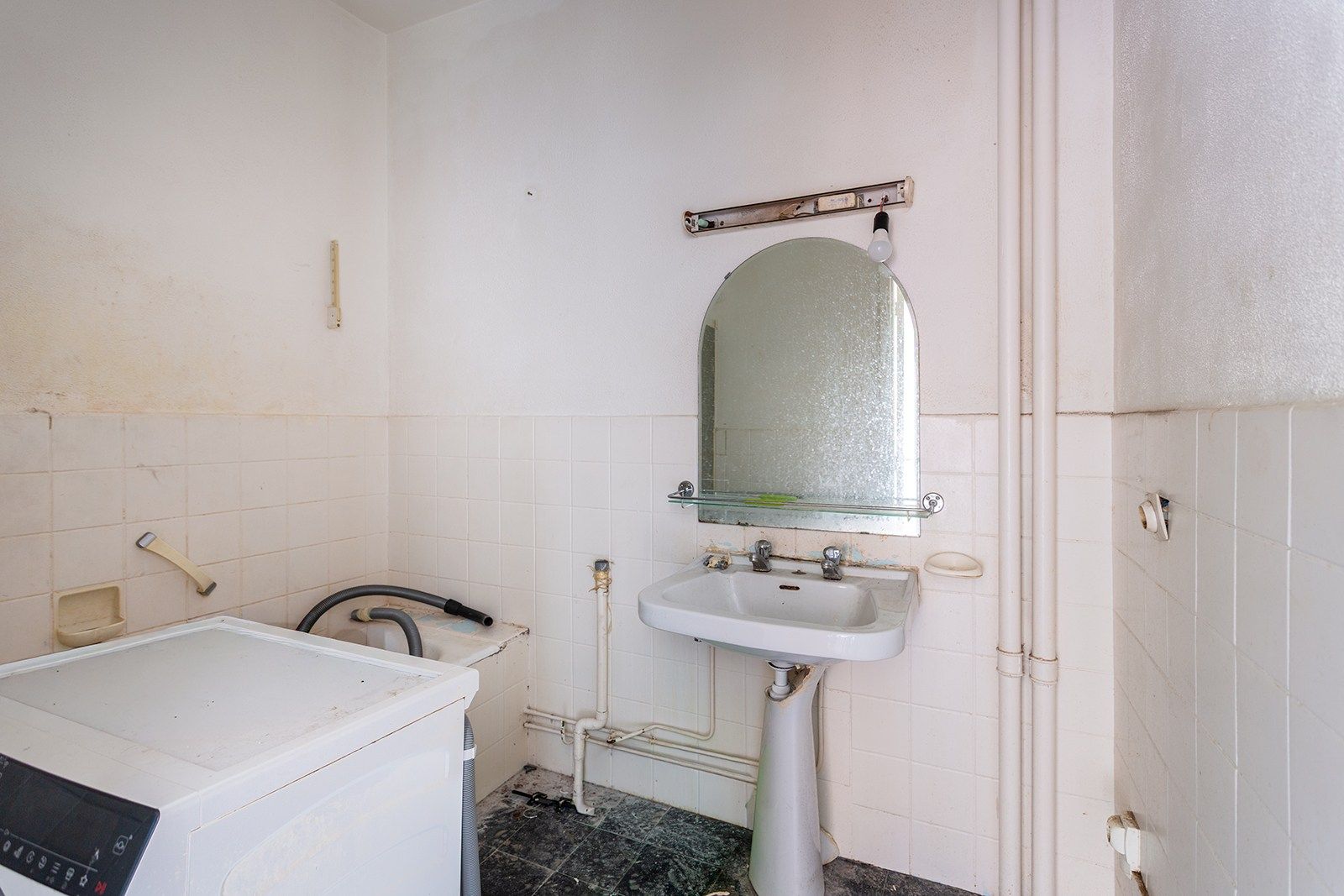 Te renoveren tweeslaapkamerappartement  foto 14