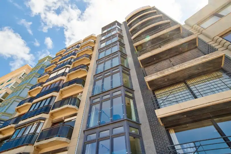 PRACHTIG RECENT NIEUWBOUWAPPARTEMENT  OP DE ZEEDIJK foto 12