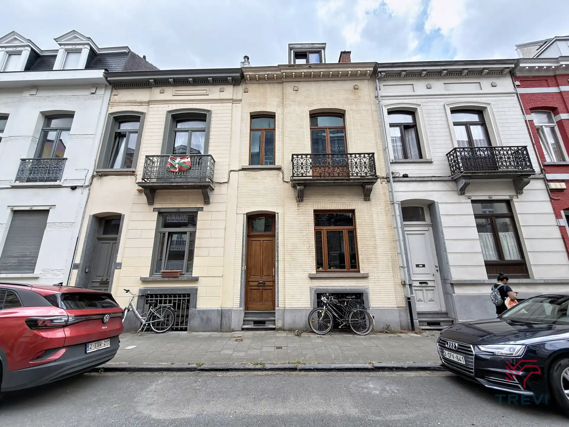 Schitterend huis vlak bij het Ambiorixplein! foto 28
