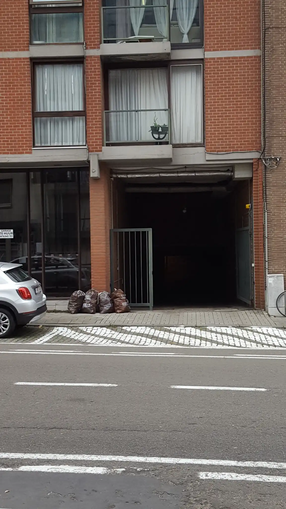 Garage te huur foto 3