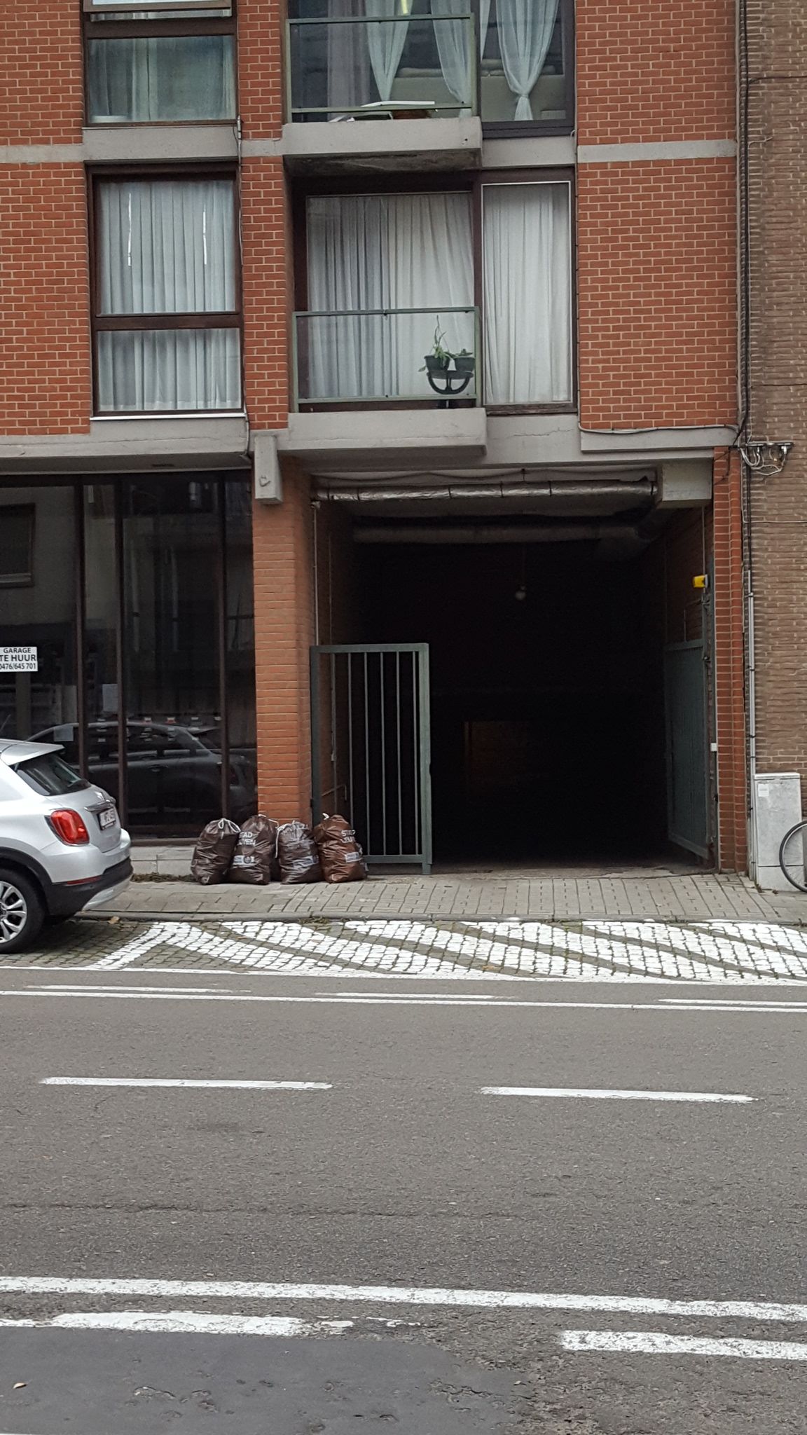 Garage te huur foto 3