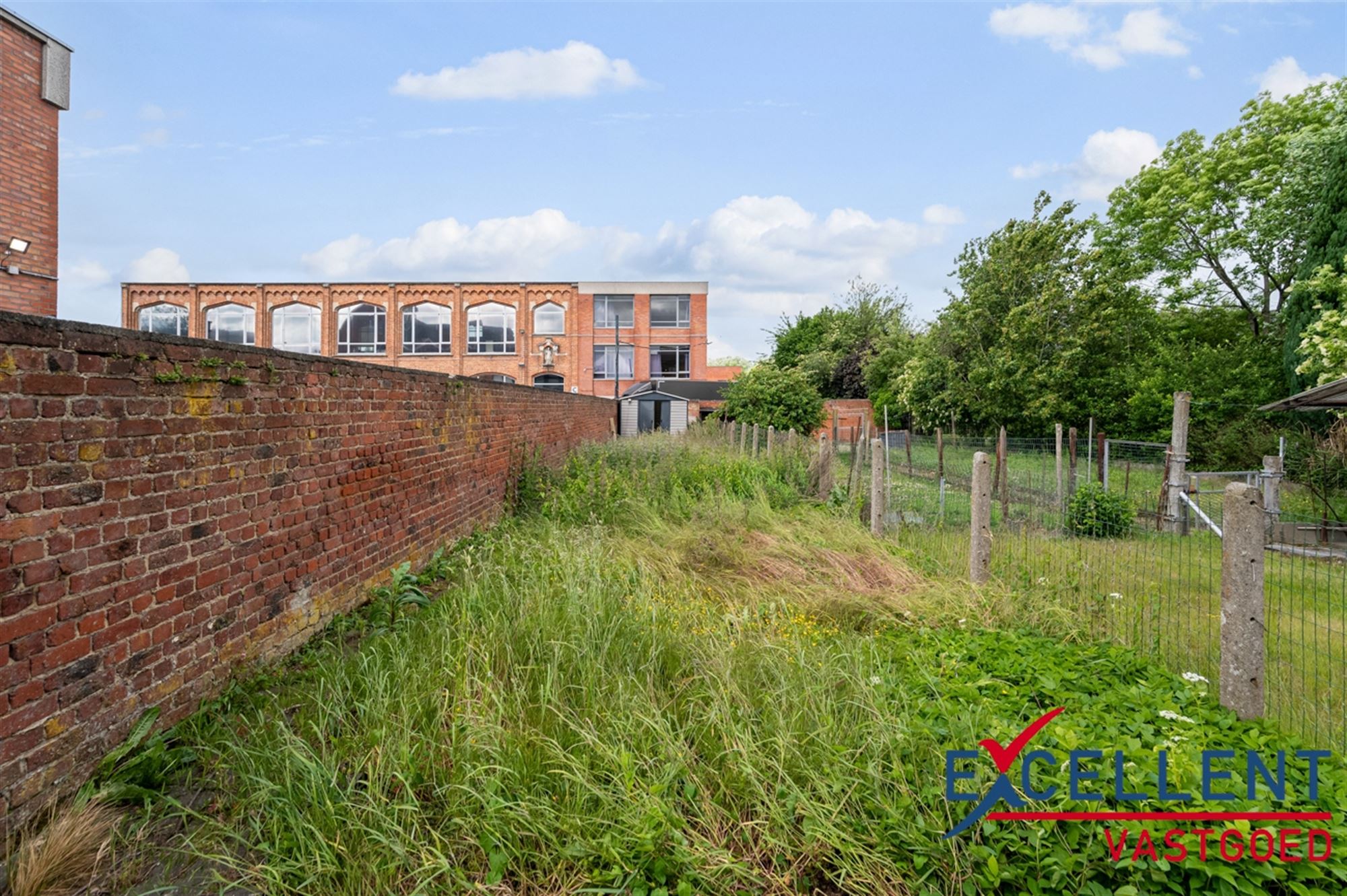 Verder te renoveren woning centrum Brakel foto 9