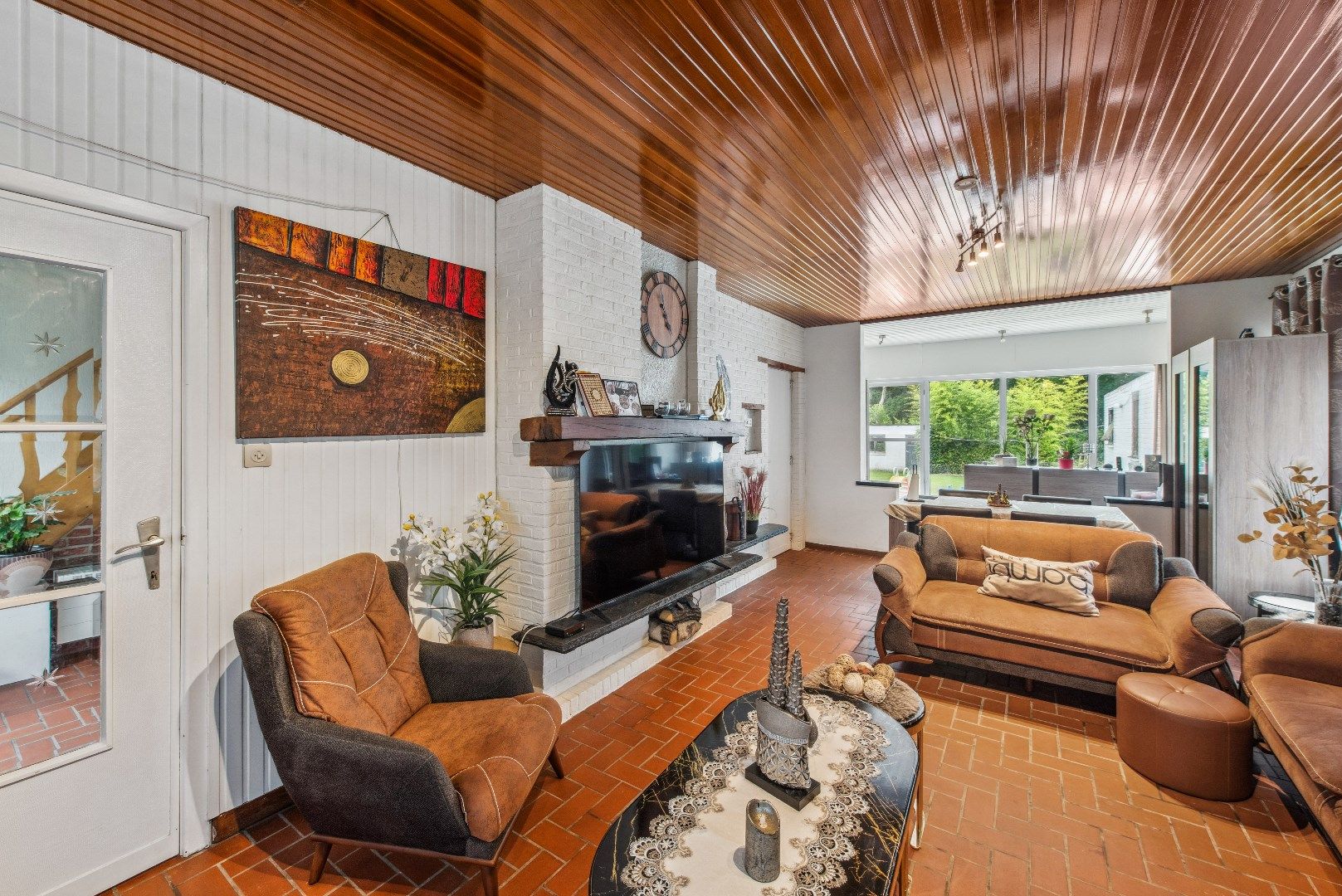 Alleenstaande woning op 14a 42ca met 3 grote slpks en garage foto 6