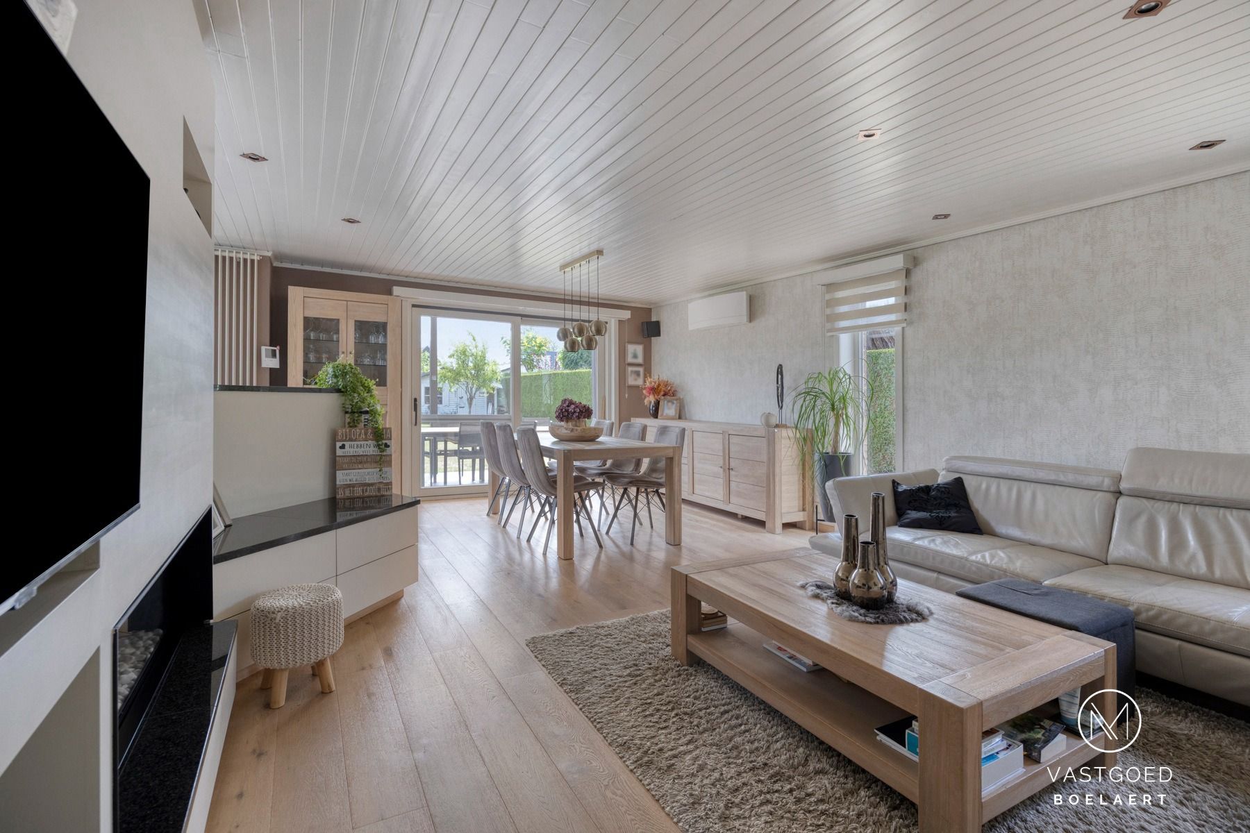 Ruime instapklare villa met sauna en dubbele garage. foto 4