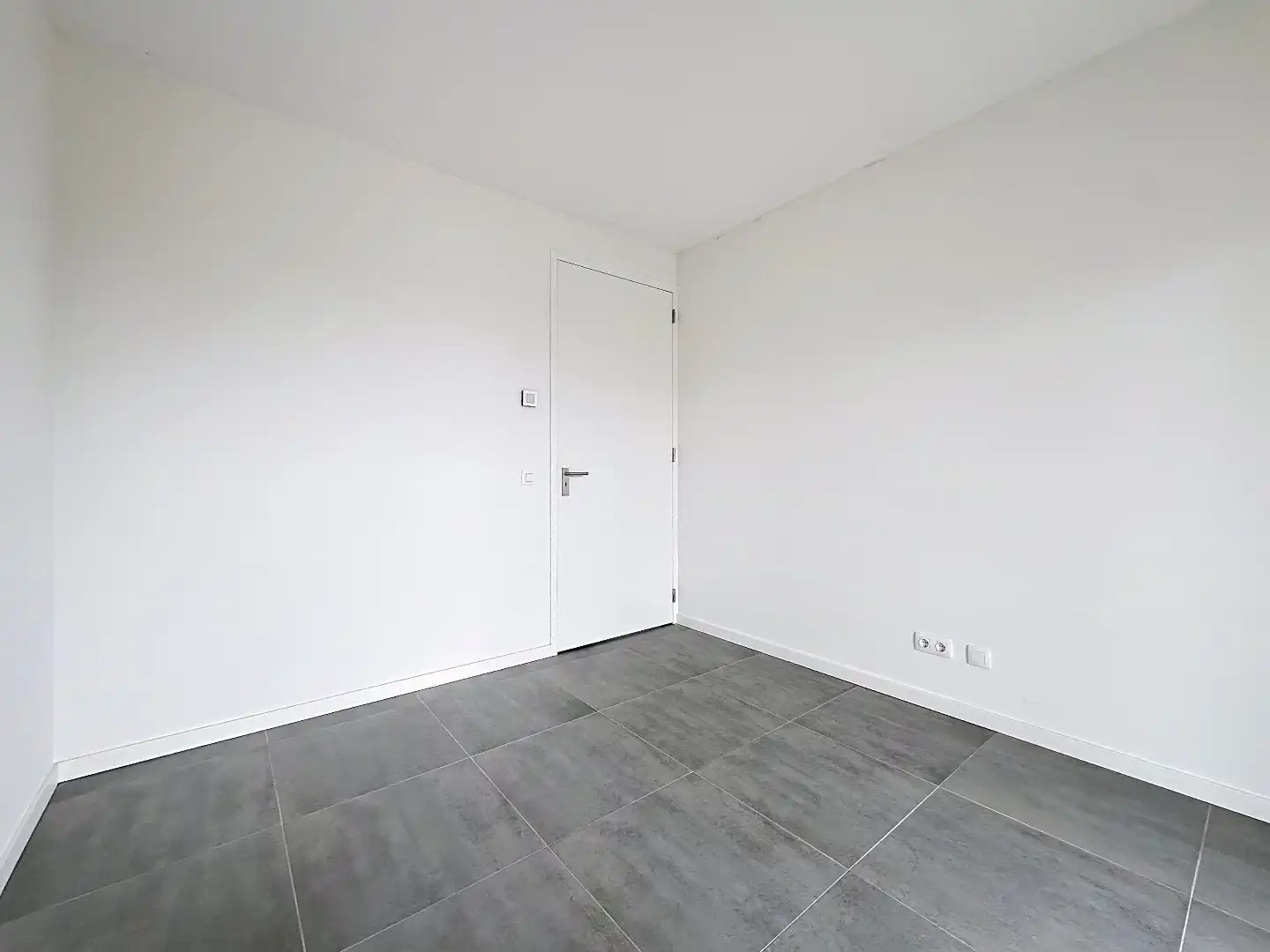 Instapklaar appartement met balkon en parkeerplaats in Aardenburg foto 27