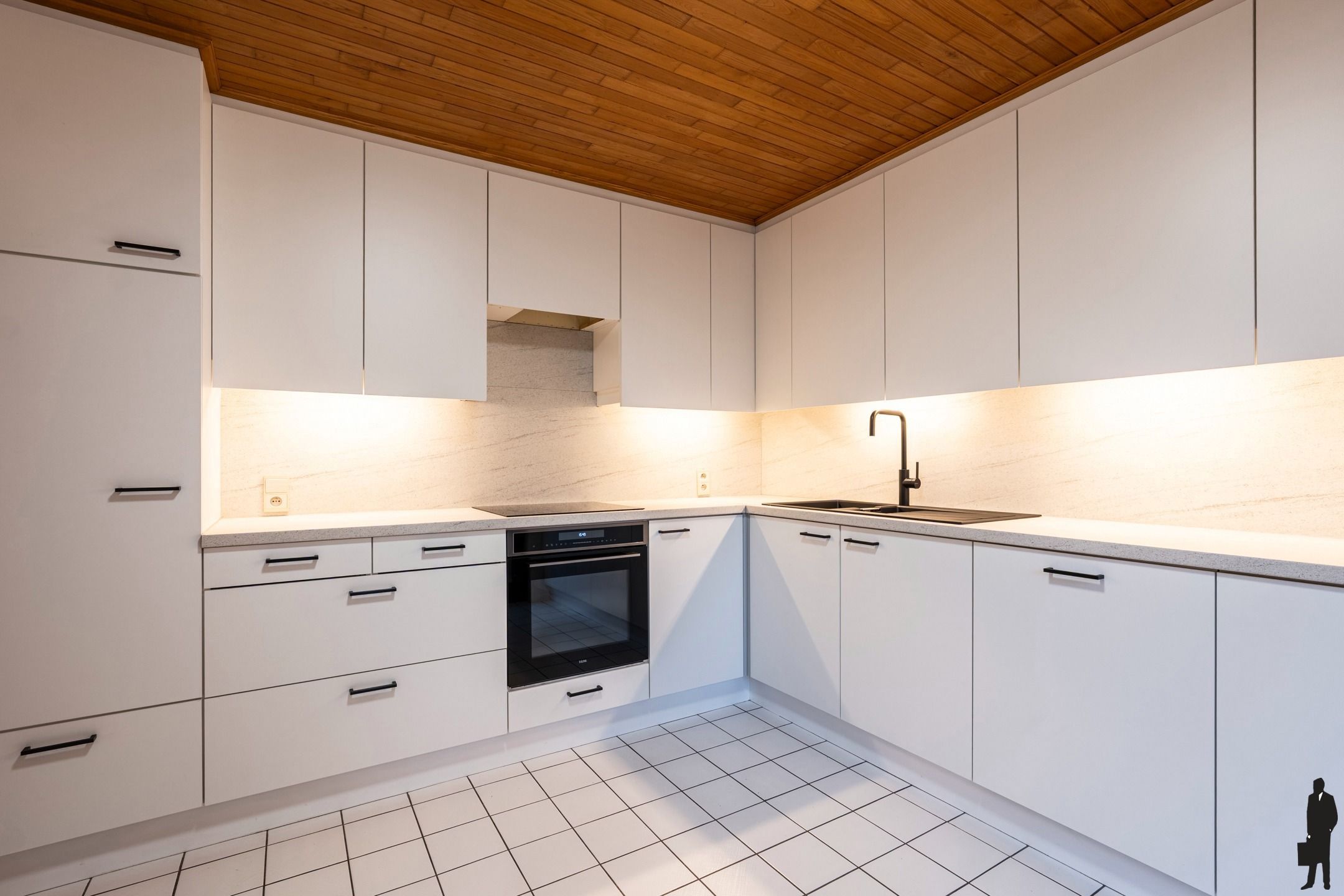 Stijlvol, instapklaar appartement van 115m² met 2 slpks foto 8
