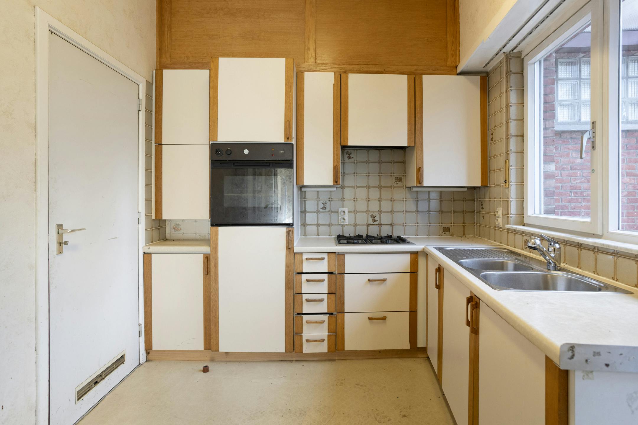 Gelijkvloers appartement met 1 slaapkamer en tuin te koop in Wilrijk foto 9