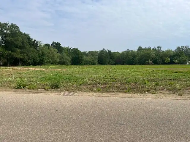  Bouwgrond van 639m2 voor OB te koop. foto 2